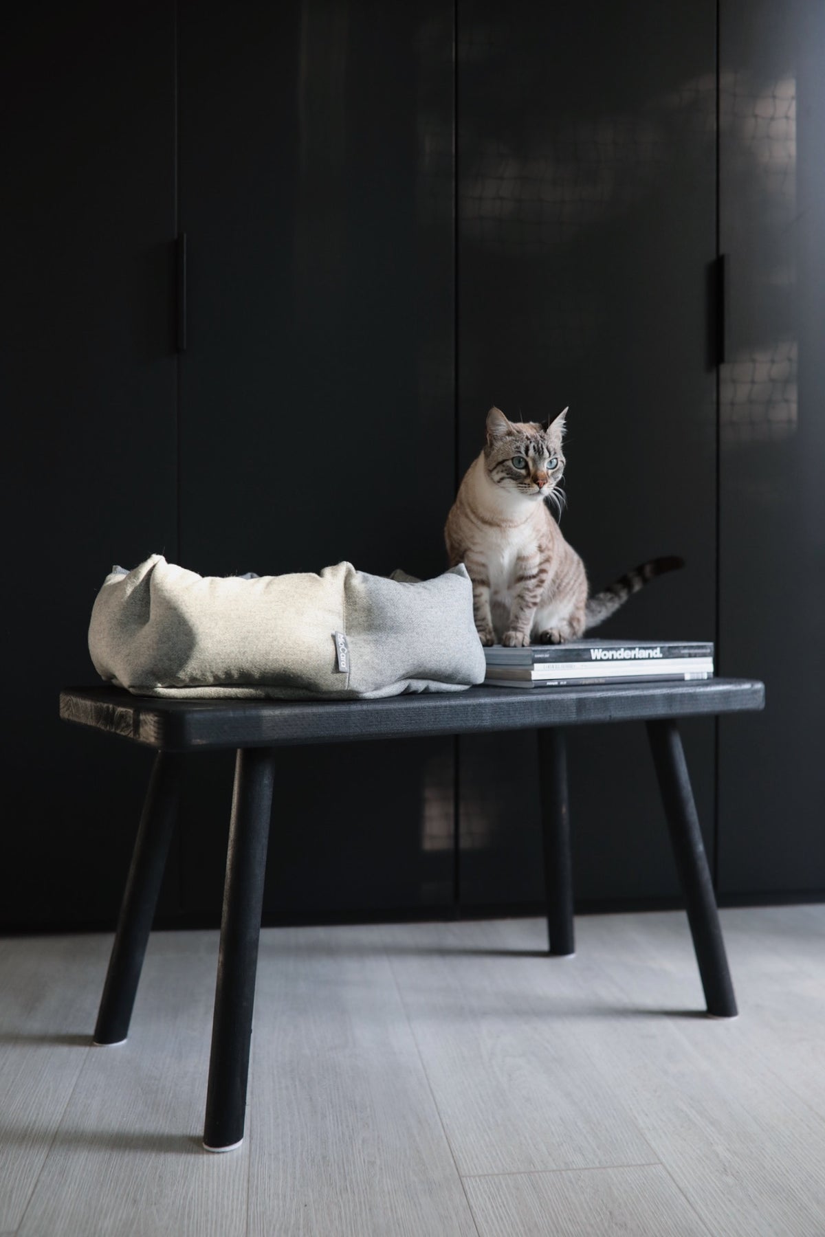 Calma Cat Bolster Bed - MiaCara