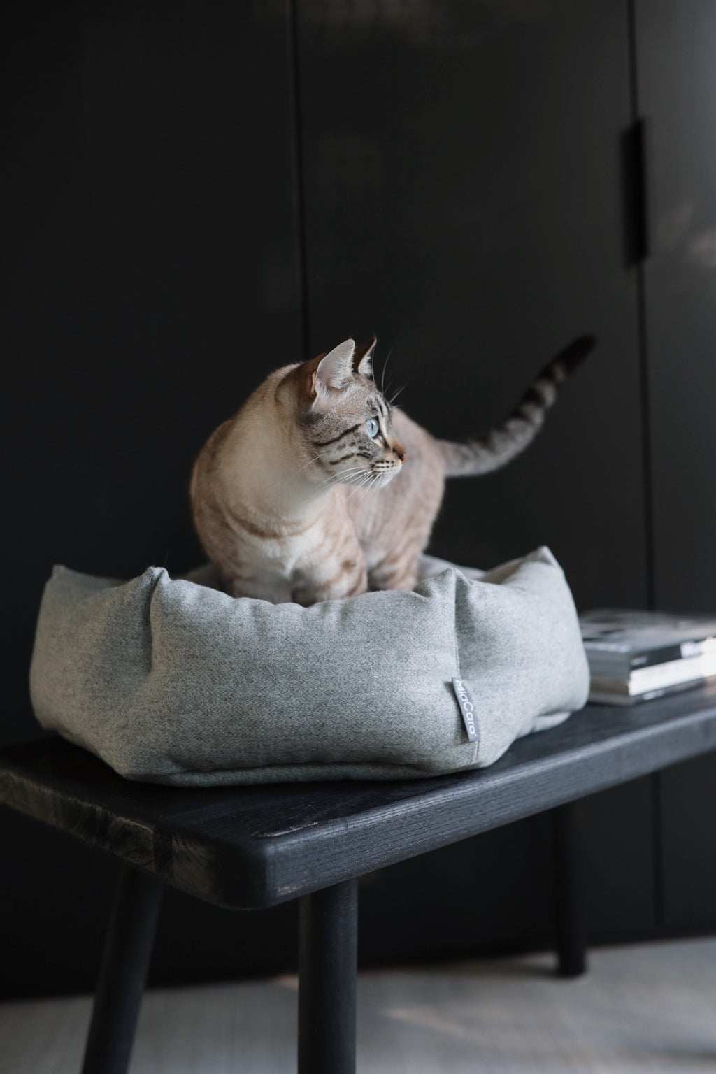 Calma Cat Bolster Bed - MiaCara