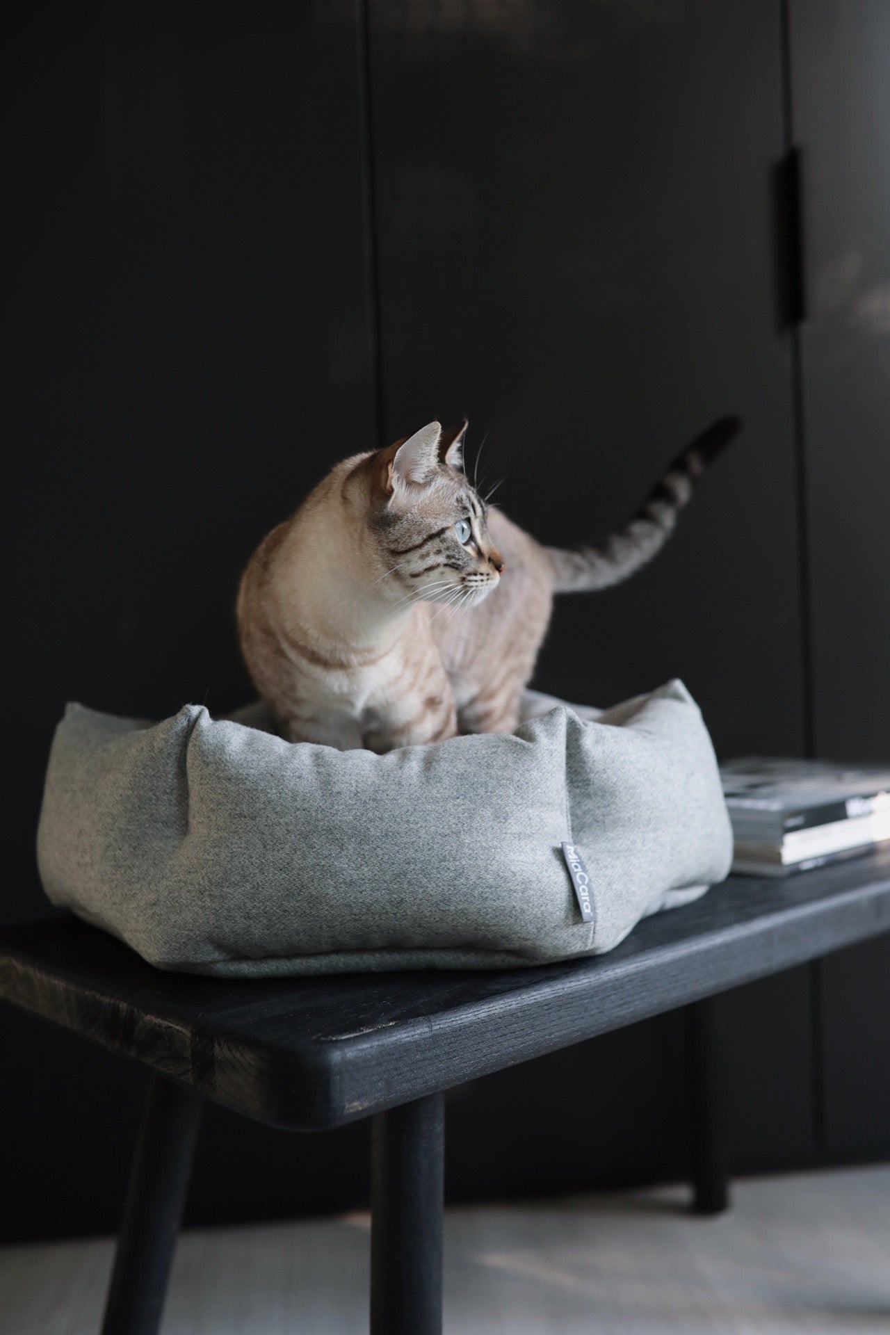 Calma Cat Bolster Bed - MiaCara