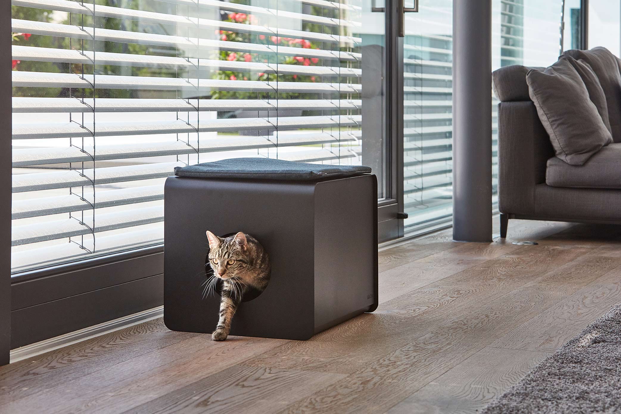 Bauhaus Inspired Sito Litter Box - MiaCara